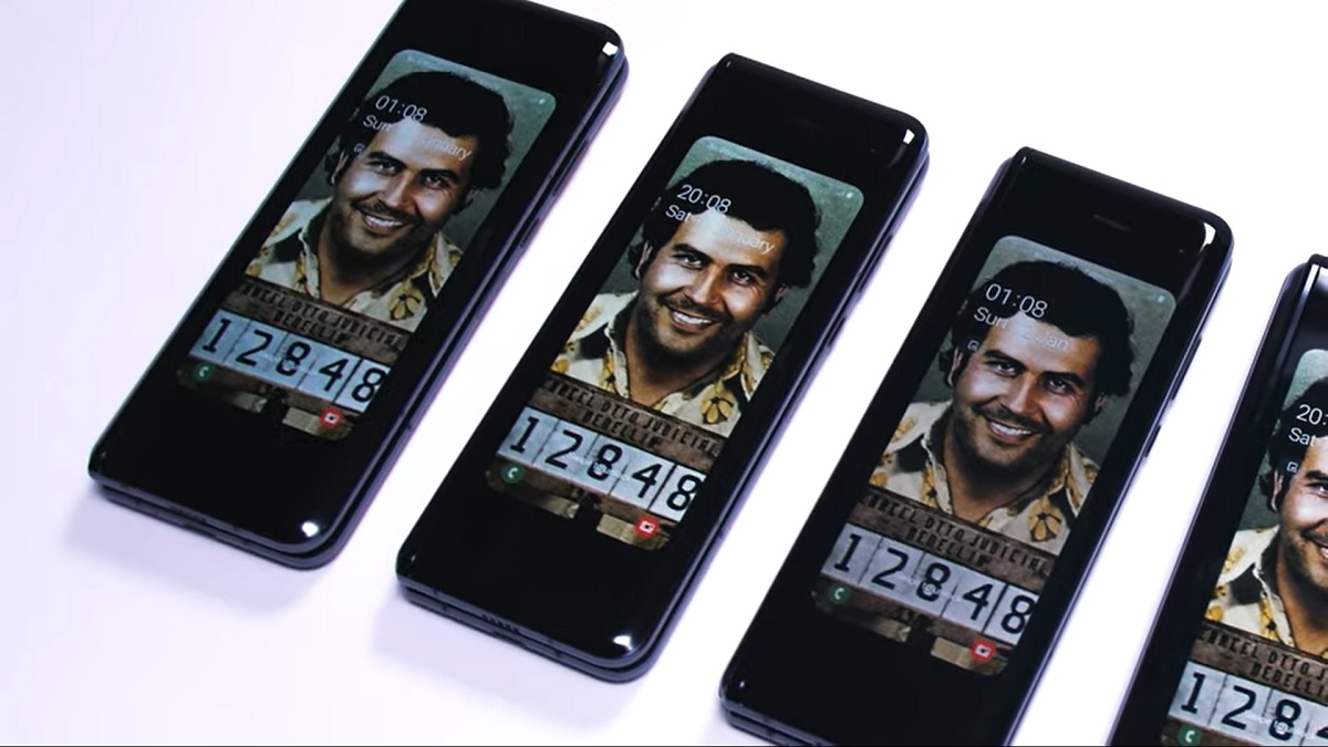 samsung galaxy fold pablo escobar